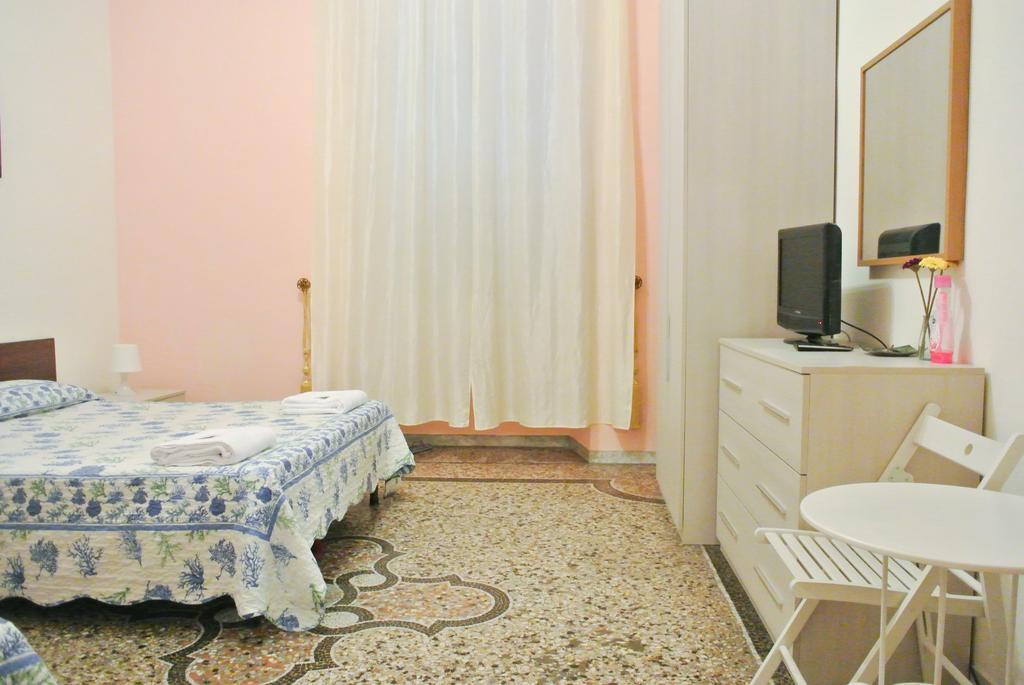 Guest House Hellokitty Roma Ngoại thất bức ảnh